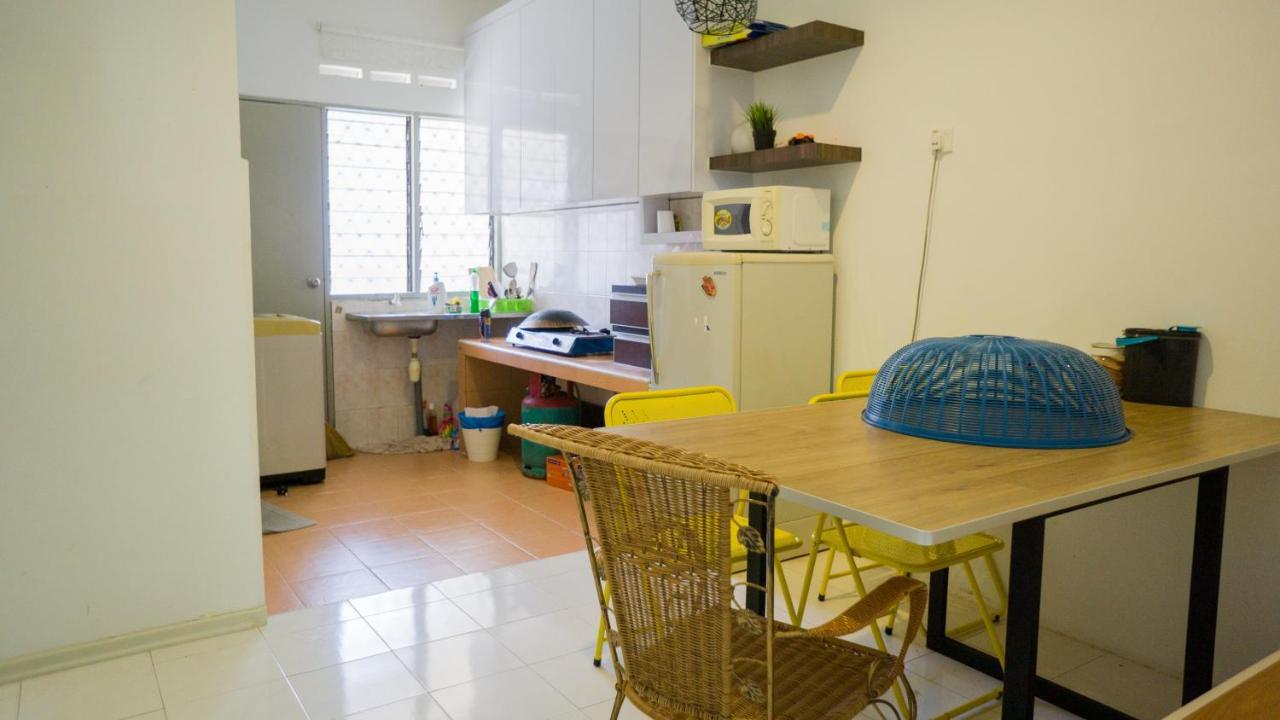 Nikqi'S Homestay 테메로 외부 사진