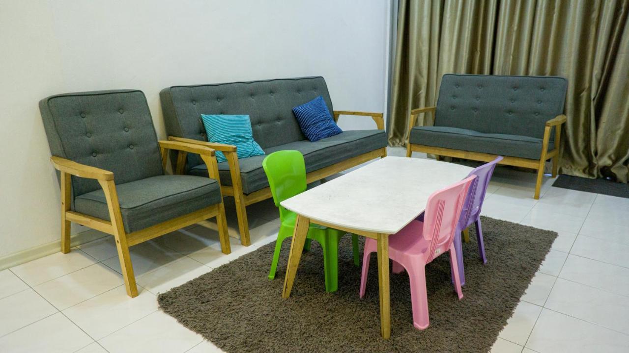 Nikqi'S Homestay 테메로 외부 사진